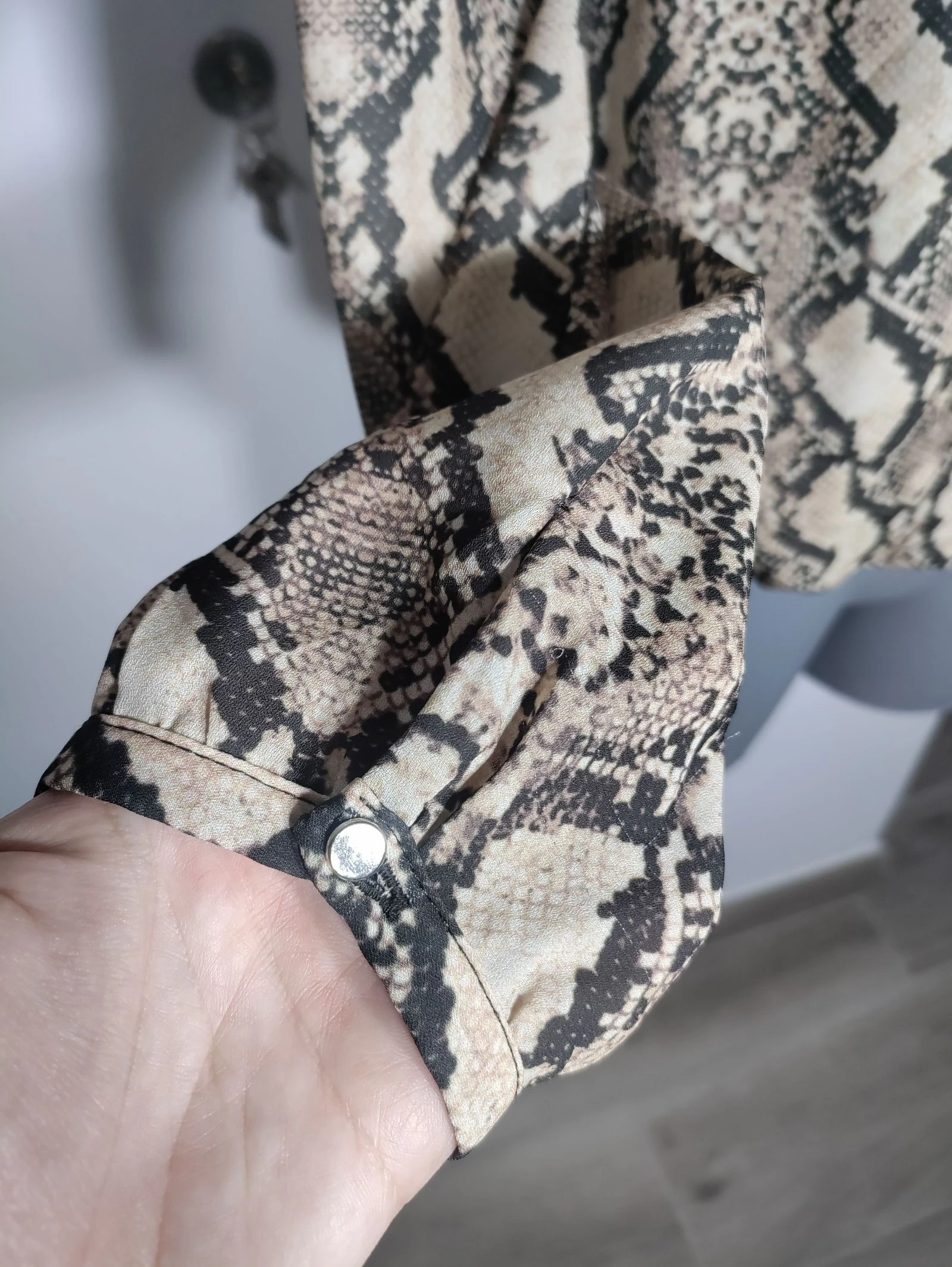 Blusa estampa cobra Sfera Collection - Tamanho G – photo 5